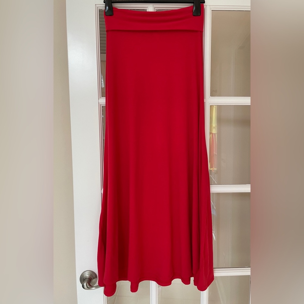 NWOT - LuLaRoe Maxi Skirt - Solid Red - Size XXS